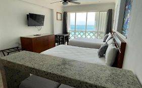 Capitan Suites Sea View
