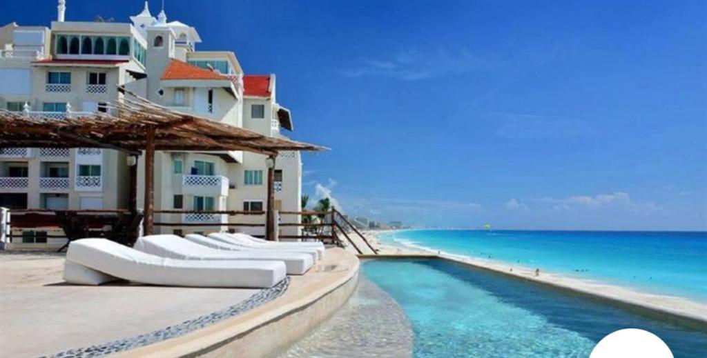 Capitan Suites Sea View Cancun Exterior photo