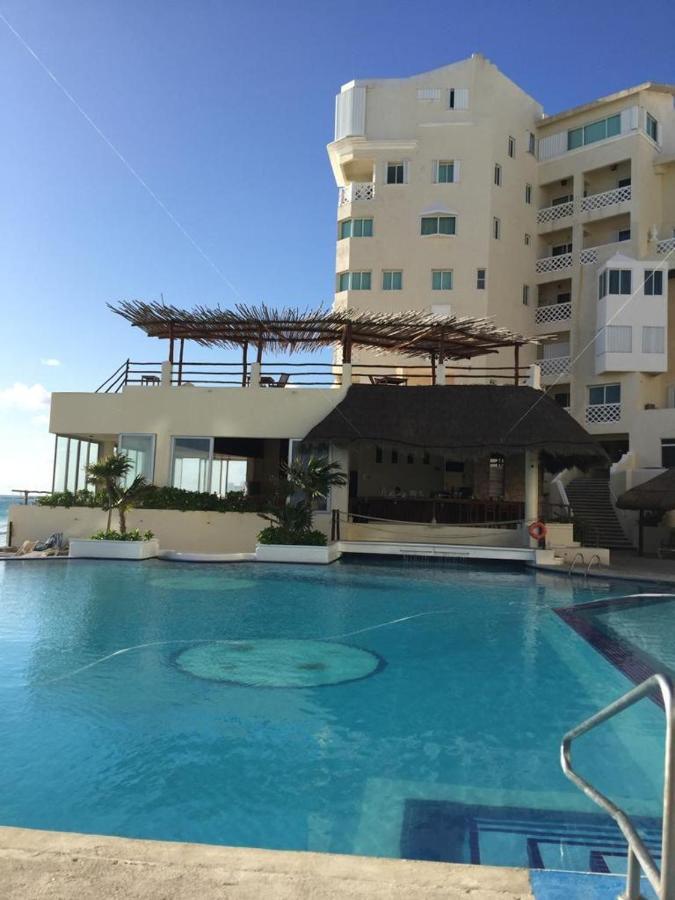 Capitan Suites Sea View Cancun Exterior photo